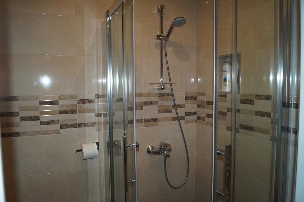 Eu 3* Bruxelles